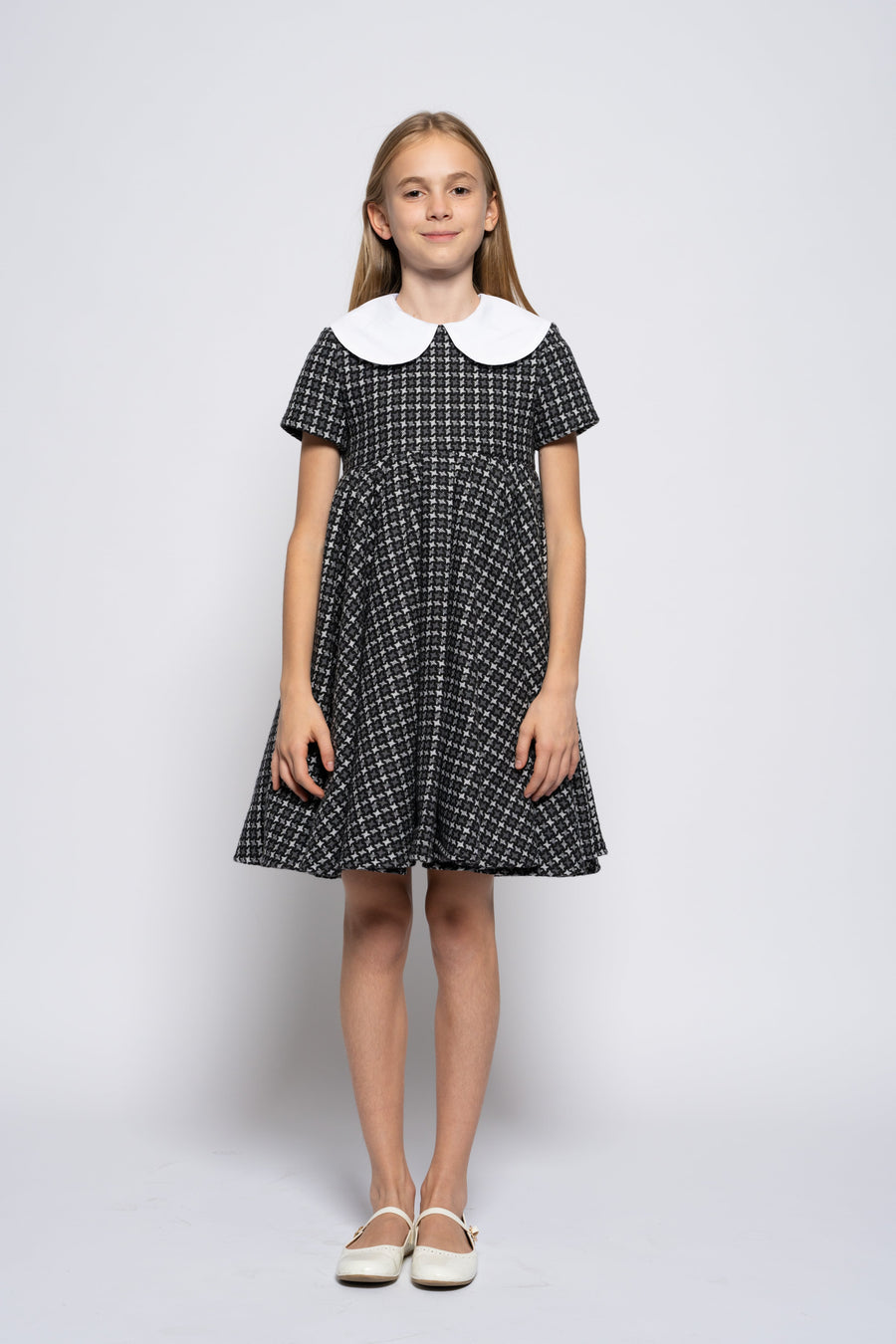 Kids woolen dress with a collar