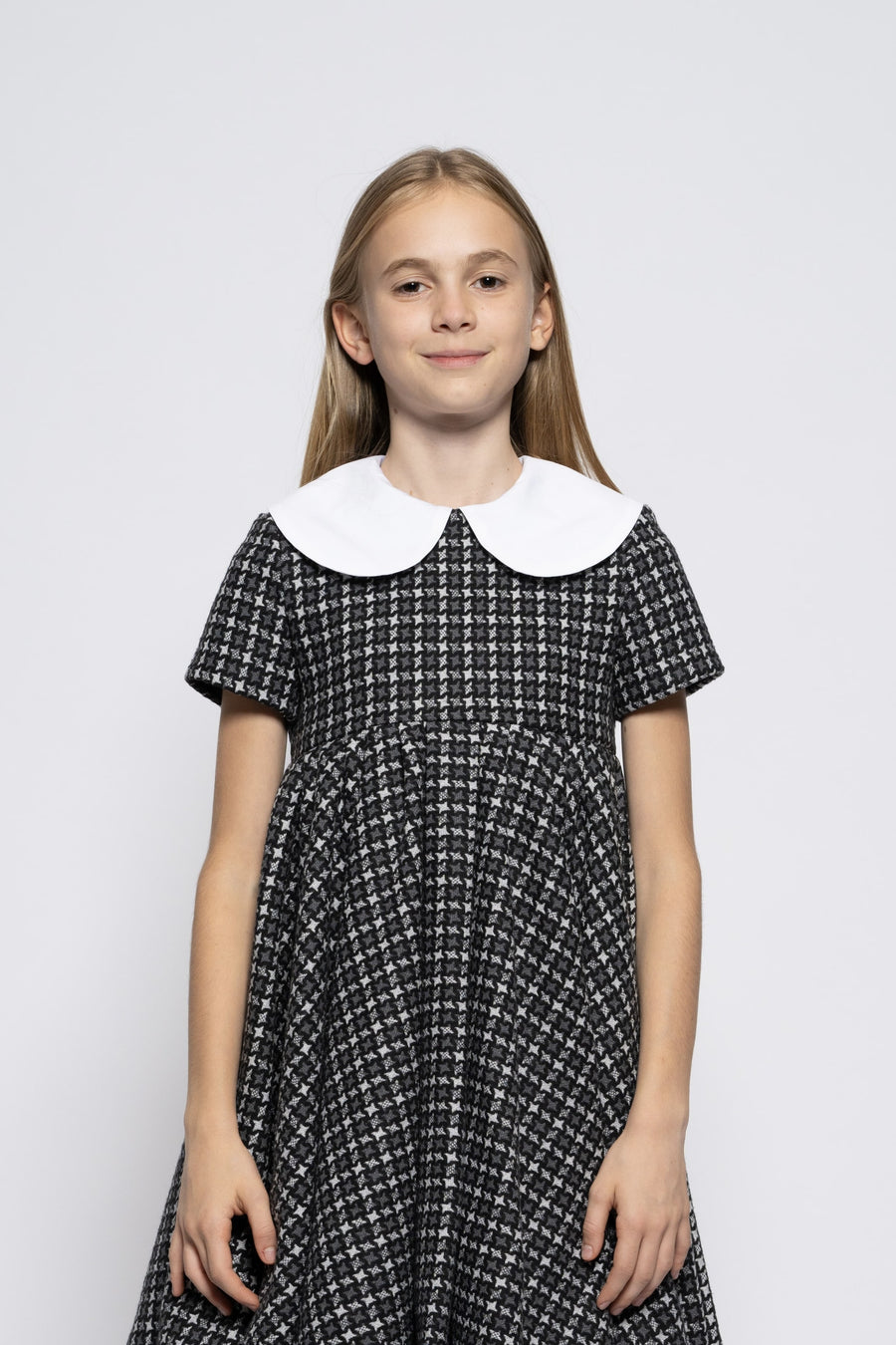 Kids woolen dress with a collar